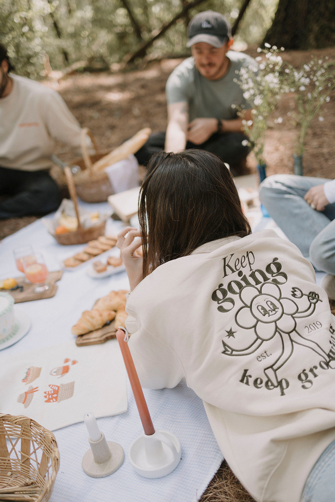 Graphic Hoodies / Pullovers